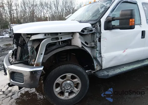2015 Ford F-250 Xl z USA, uszkodzony, nr VIN 1FD7X2B62FEC84150